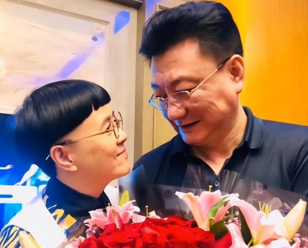 关于中央电视台新闻联播主持人王宁身高的信息