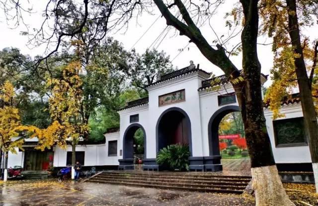 南京清凉山公园深秋游玩指南 南京,一座历史文化底蕴深厚的城市,以其