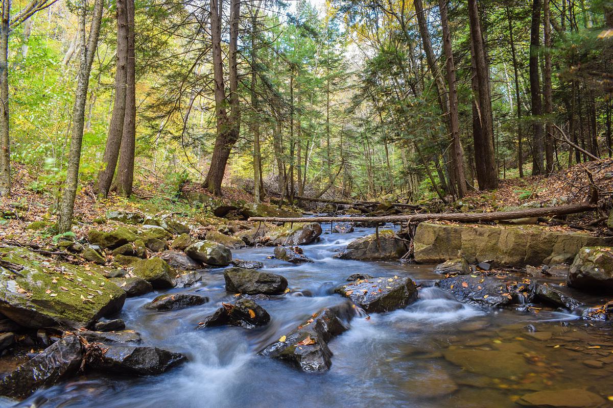 游玩攻略 白河湾位于北京市怀柔区,是一个以山水风光为特色的旅游胜地