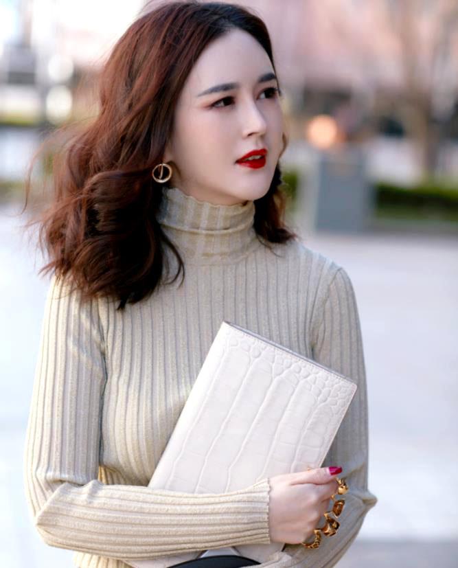 刘竞:勇敢追随内心的光芒 刘竞,被誉为"东方美女"的女演员,因戏剧角色