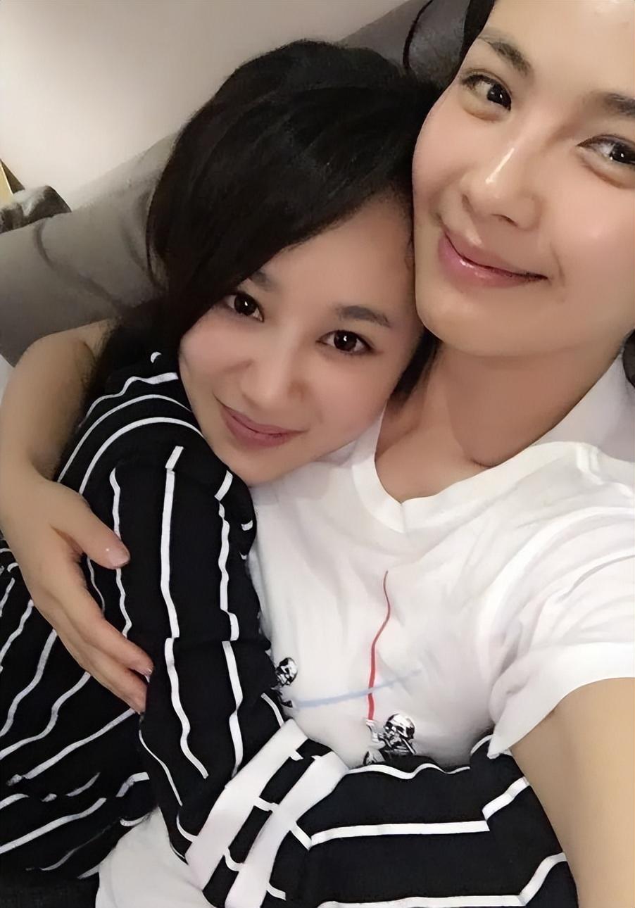 杨紫31岁生日:李现连续六年送祝福 演员杨紫31岁生日,好友李现连续六