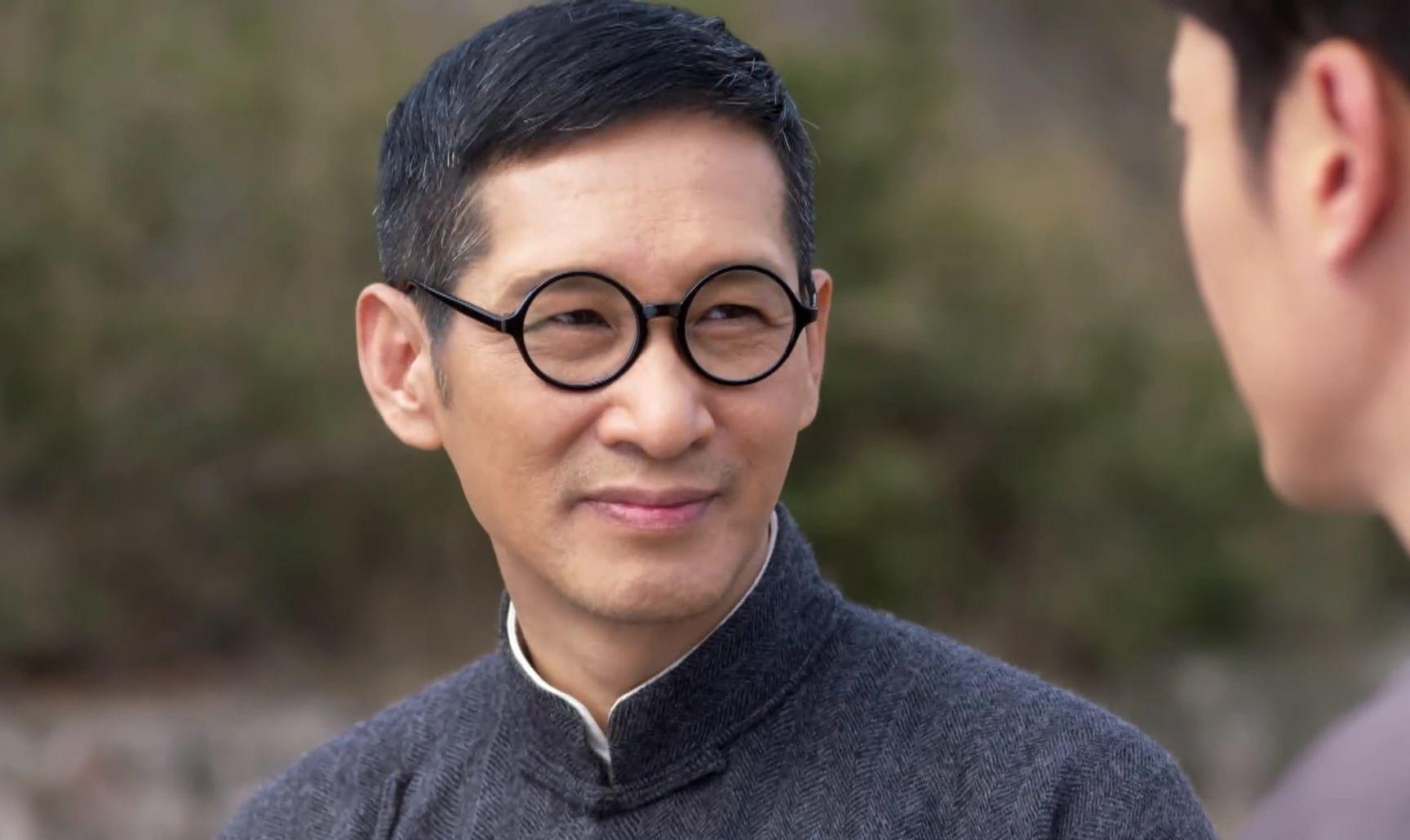 王劲松:内地男演员的代表 王劲松是中国影视剧领域备受瞩目的演员,他