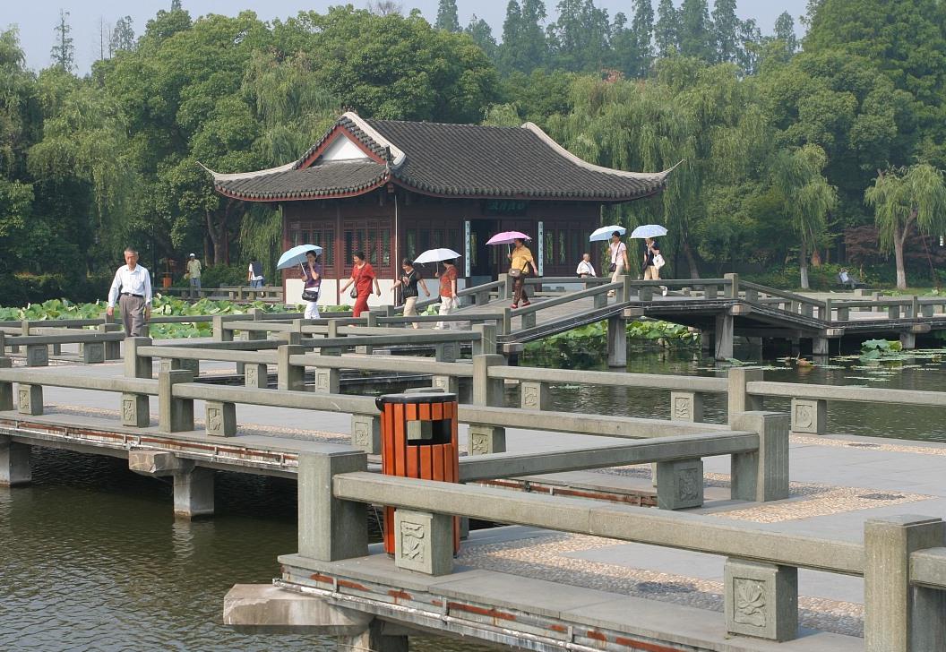 包公园游览攻略 包公园作为合肥市一座重要的旅游景点,以纪念包公而建