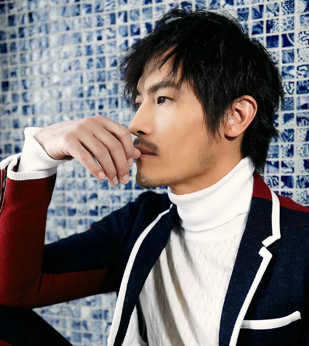 演员耿乐:追梦路上的幸福 耿乐是一位年轻而才华横溢的艺术家,他在