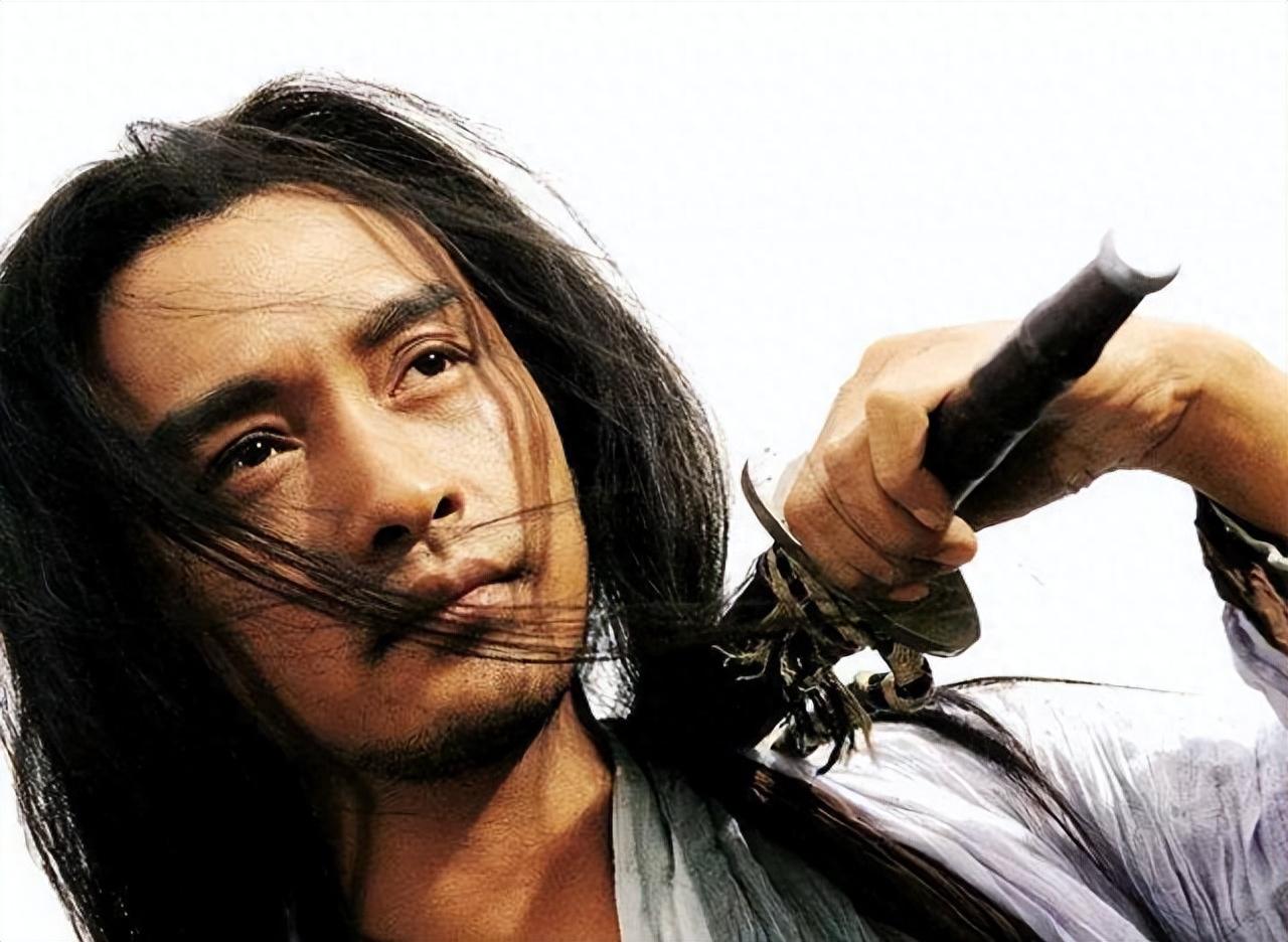 《红色恋人》:张国荣影响力 《红色恋人》是张国荣先生内地的代表作