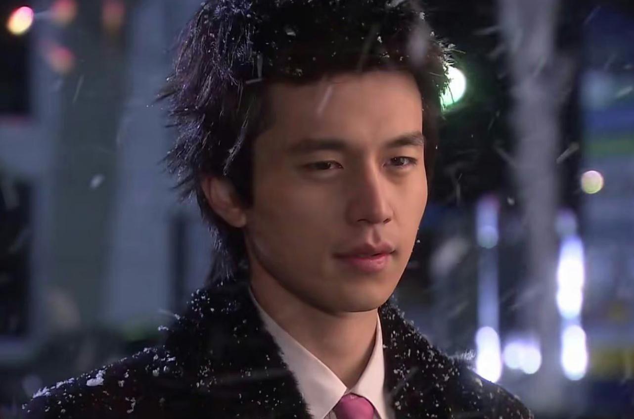 薛功灿:我的女孩完美男主 薛功灿作为《我的女孩》中的完美男主,具备