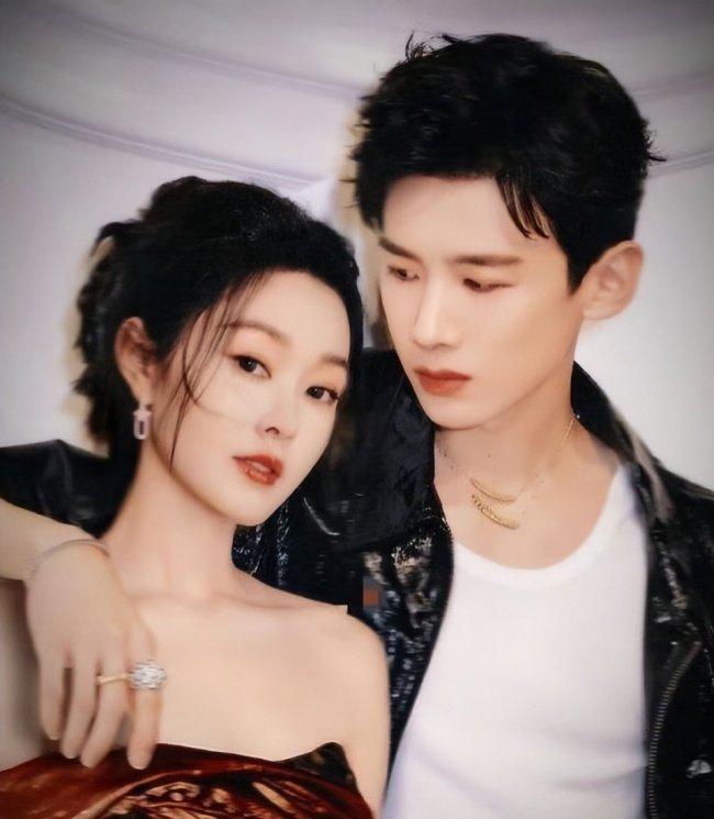 白敬亭与宋轶恋情曝光,疑似只秀恩爱不官宣 前段时间,娱乐圈掀起了一