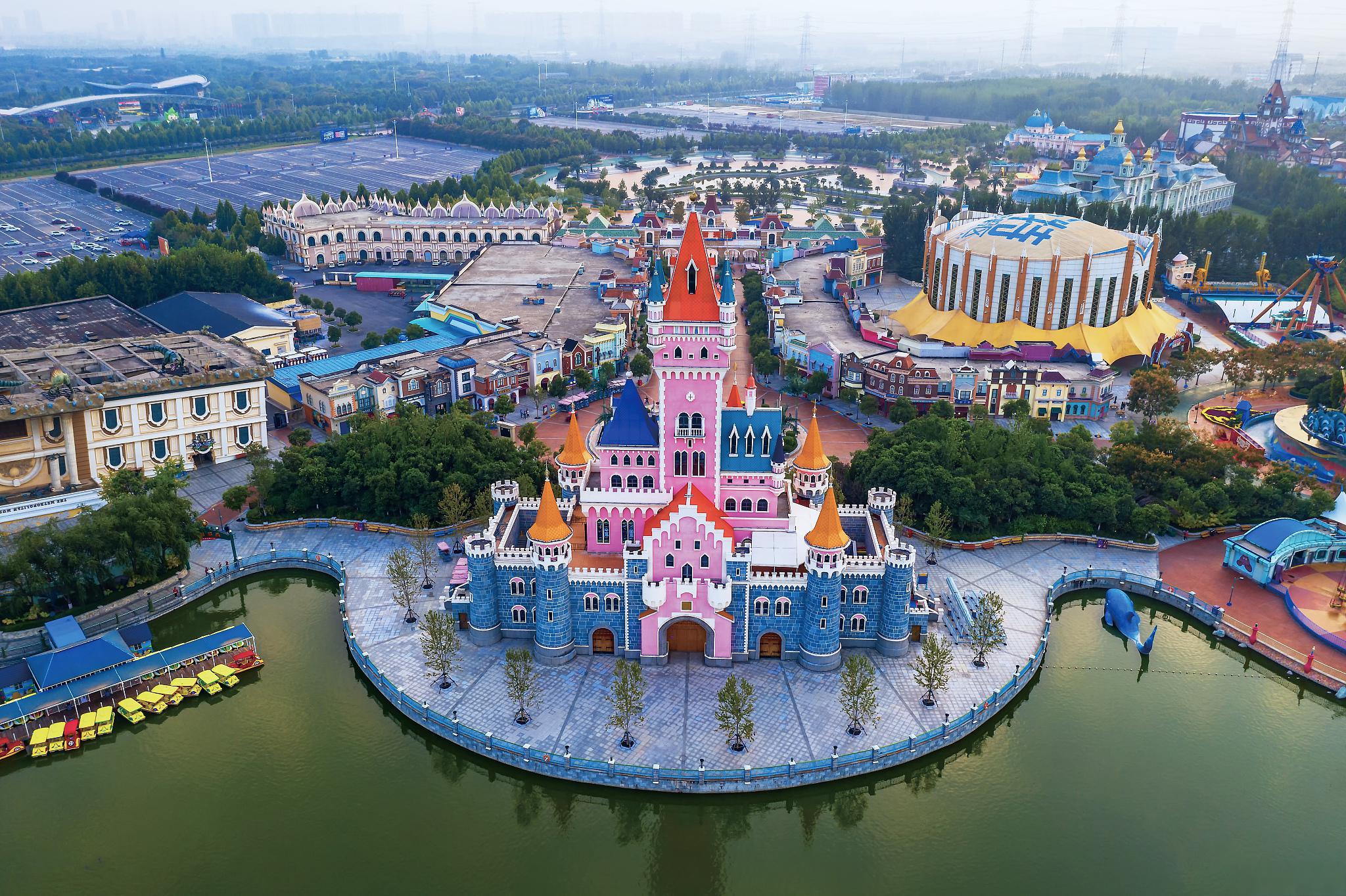 方特乐园为何不允许游客自带雨衣 方特乐园,作为深受大众喜爱的主题