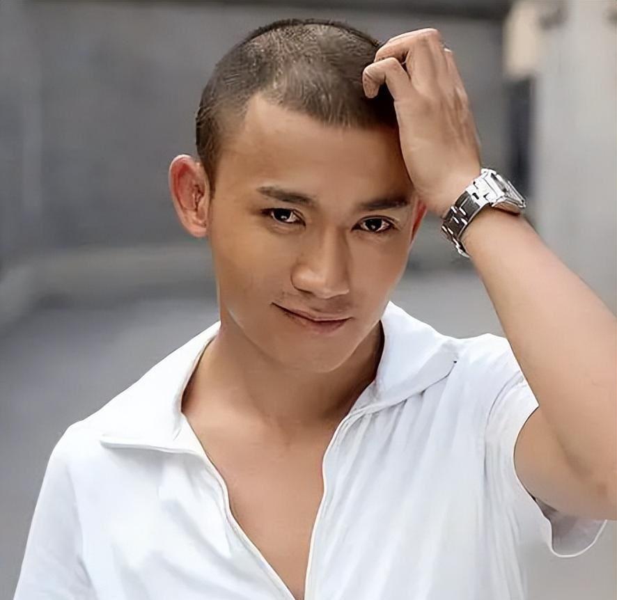 聂远:婚姻传奇 聂远和王惠的婚姻,是一段因选择而曲折,因梦想而辛酸的