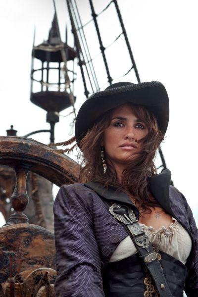 加勒比海盗女巫和戴维图片