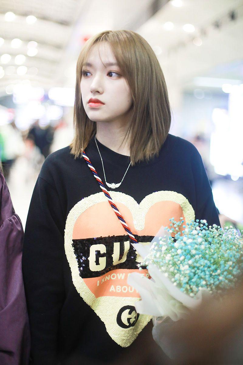 程潇:人间尤物 程潇是一位备受瞩目的青年演员,她的演技,外貌和个性都