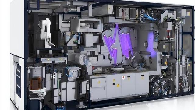 台积电如何向中国市场护航7纳米芯片 在半导体产业中,euv光刻机一直是