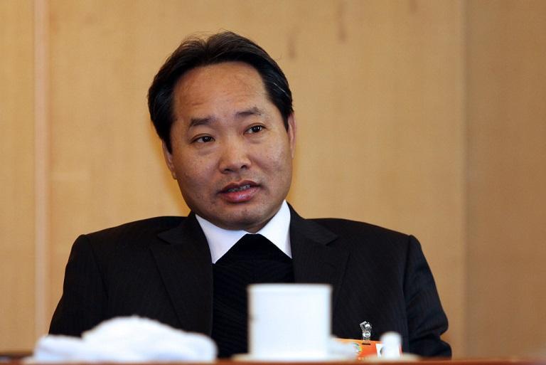 湛江第一大富豪陈华:商业巅峰的传奇 陈华,湛江第一大富豪,身价高达