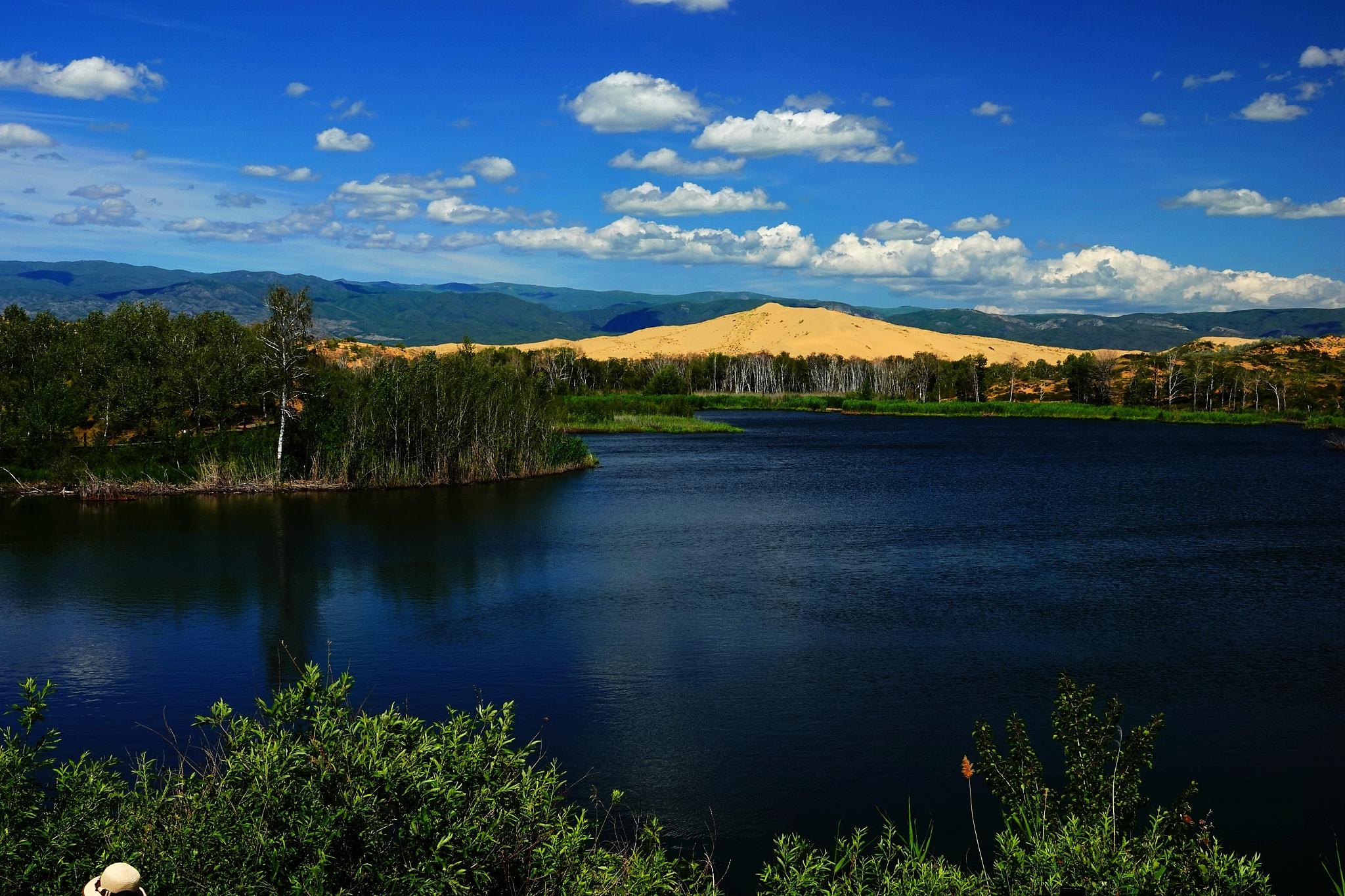 白沙湖旅游攻略 白沙湖位于新疆阿勒泰地区哈巴河县境内,距离布尔津