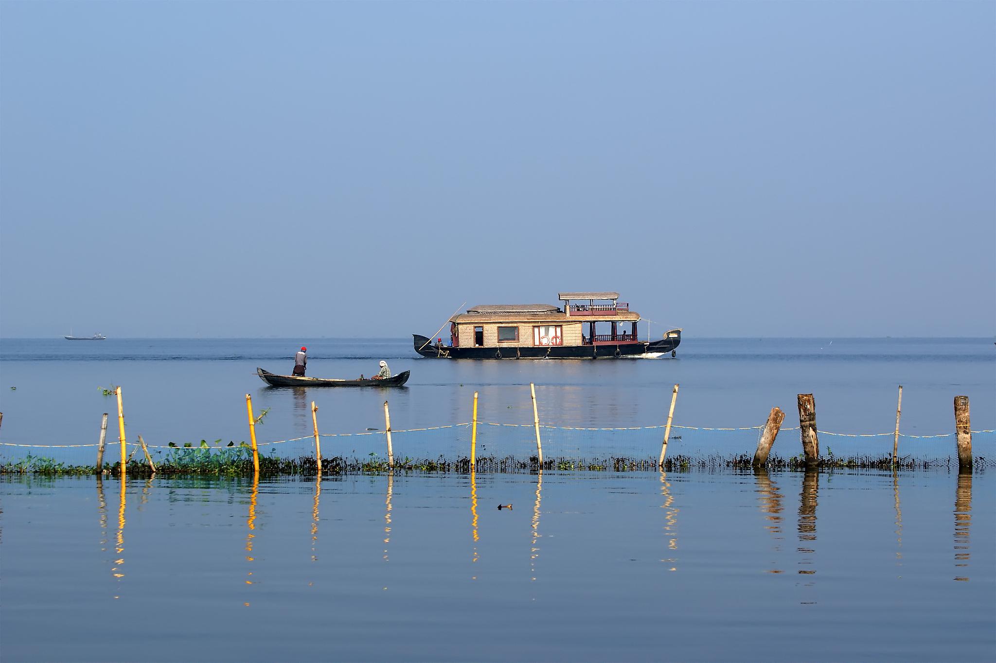 走进巢湖,领略自然魅力 巢湖,位于中国安徽省合肥市,是中国五大淡水湖