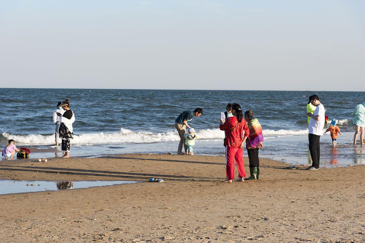 别担心,今天我将为你揭秘威海赶海不收费的最佳地点!