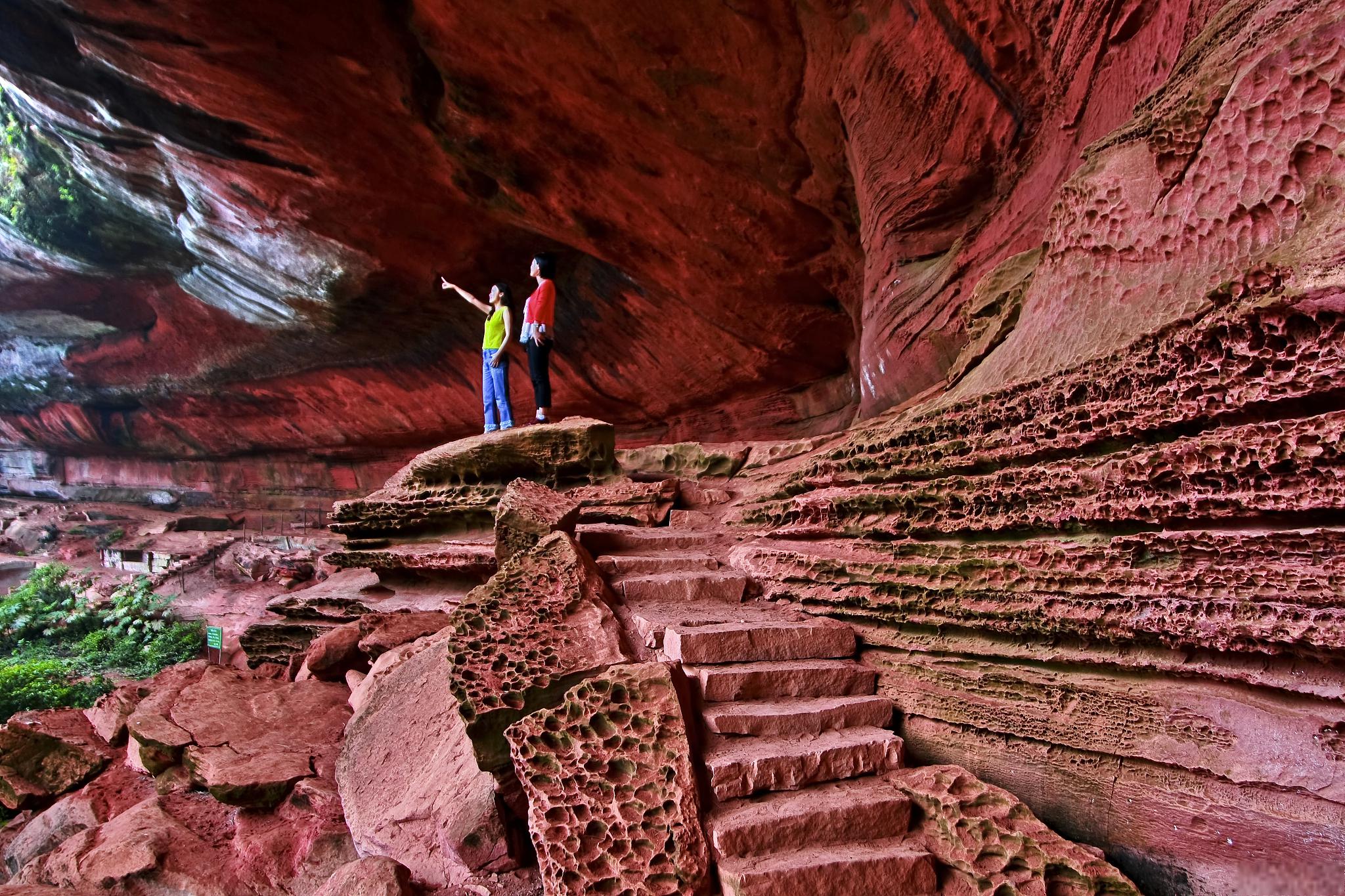 丹霞山景区 广东丹霞山景区位于广东省韶关市仁化县境内,是中国最大的