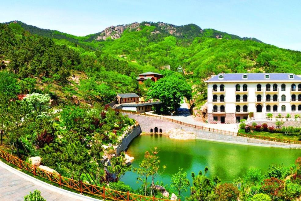 百果山森林公园景区的困境与改进 百果山森林公园景区位于青岛市李沧