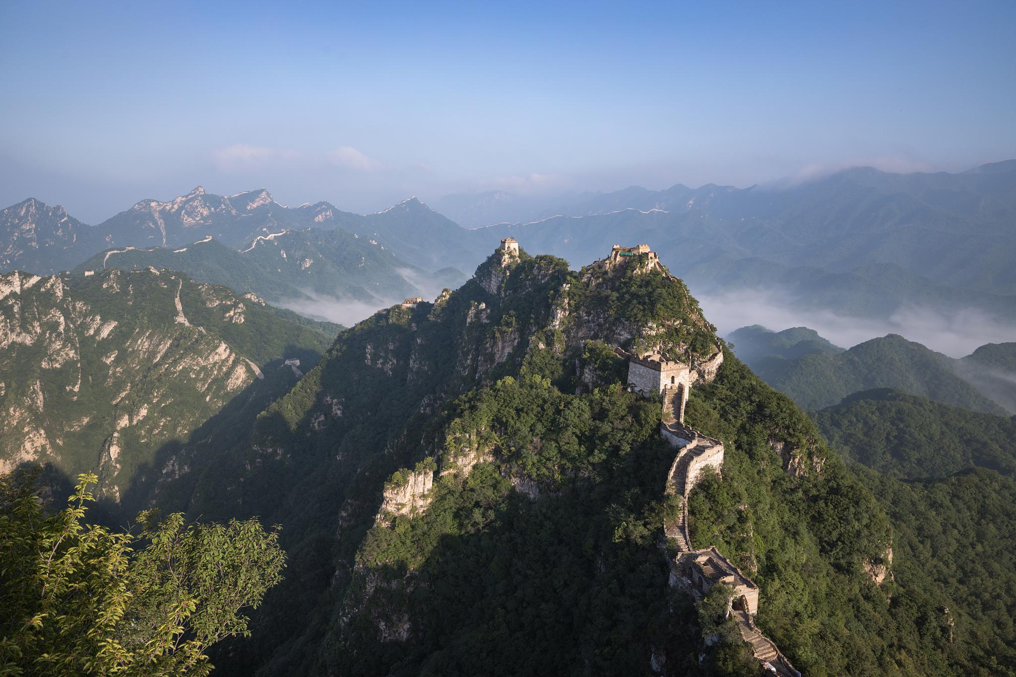 北京市出了名的一座山 当城市生活的节奏加快,人们渴望寻找一处能够让