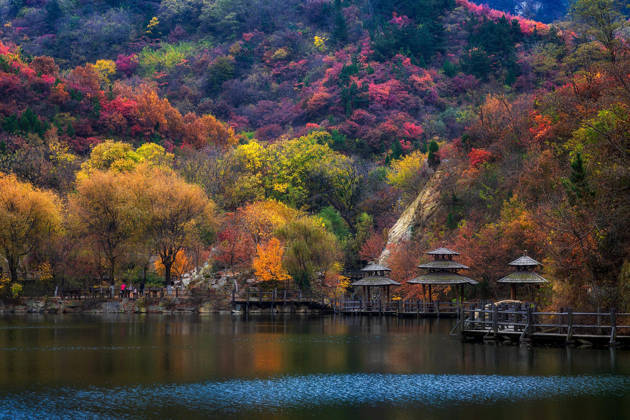 阳泉市秋季美景如画 阳泉市,这个被大自然赐予了独特魅力的地方,每当