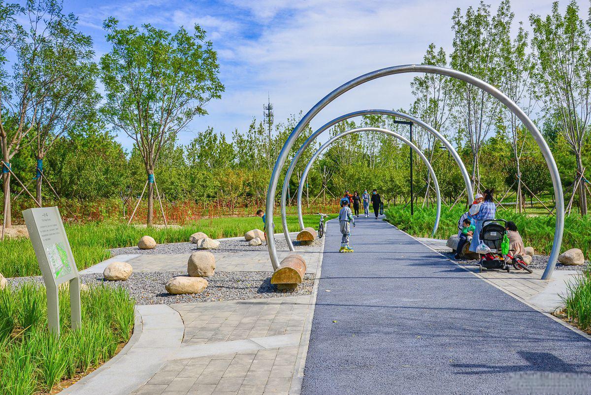 莫子山公园,自然与艺术的完美融合 位于沈阳的莫子山公园,是一个集