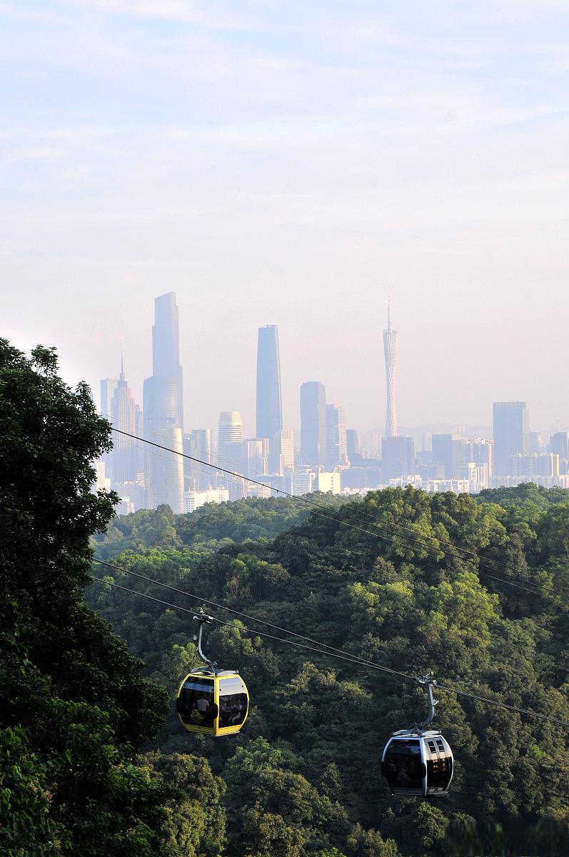广州白云山风景区旅游攻略 广州白云山风景区位于广州市白云区,是广州