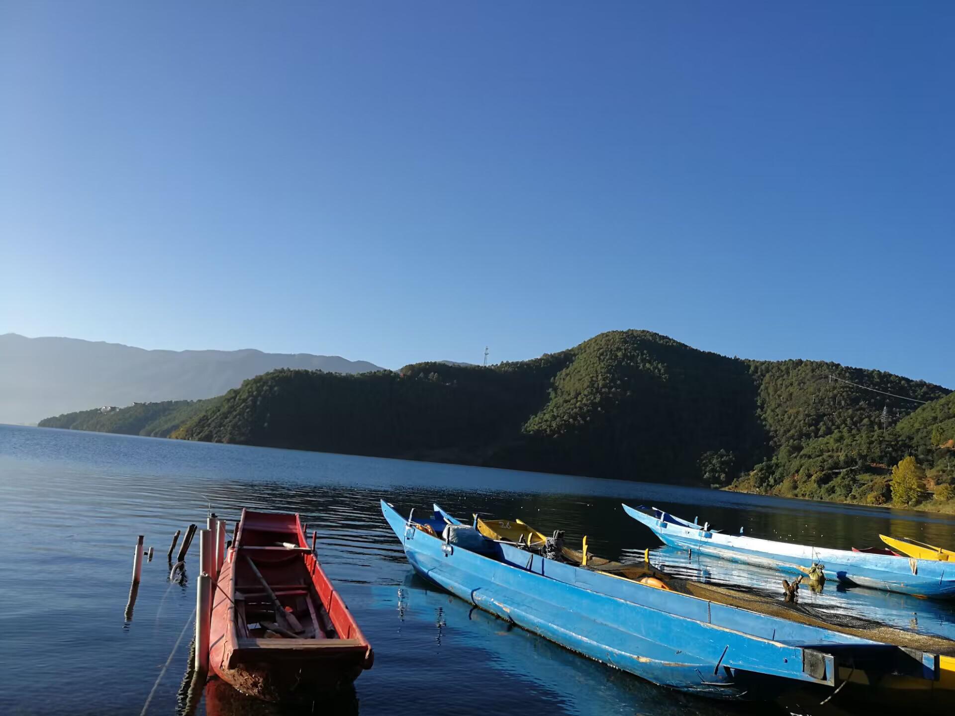 泸沽湖旅游攻略 泸沽湖,位于四川省凉山州盐源县与云南省宁蒗县交界处