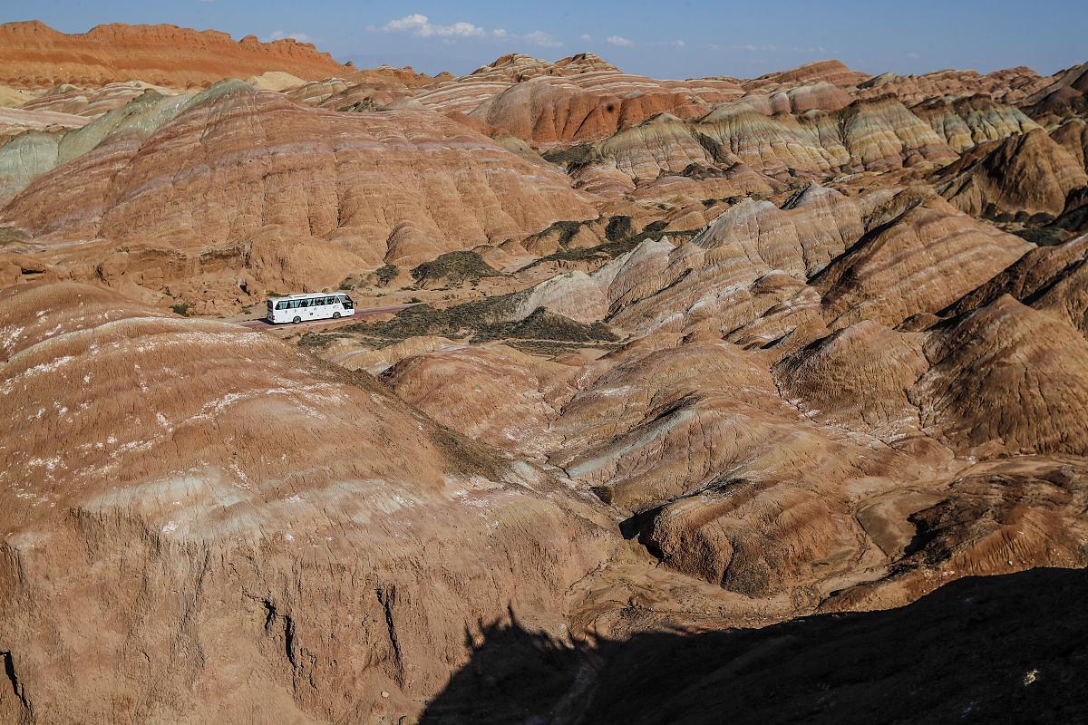 西宁拉脊山5大景点 西宁拉脊山主要景点有5处,分别是宗喀拉则,阿什贡