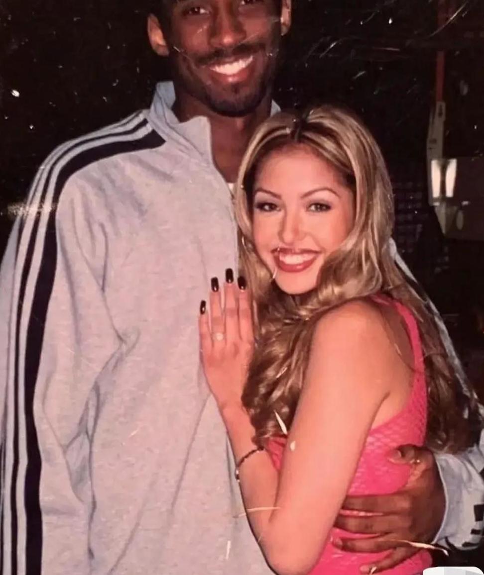 瓦妮莎新恋情曝光:走出丧夫之痛,寻求新的幸福 科比的妻子瓦妮莎近日