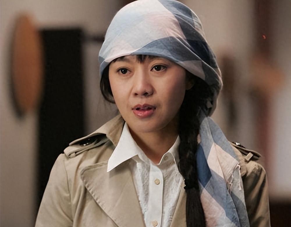 闫妮:从离婚低谷到事业家庭双丰收的逆袭之路 闫妮,一个因《武林外传