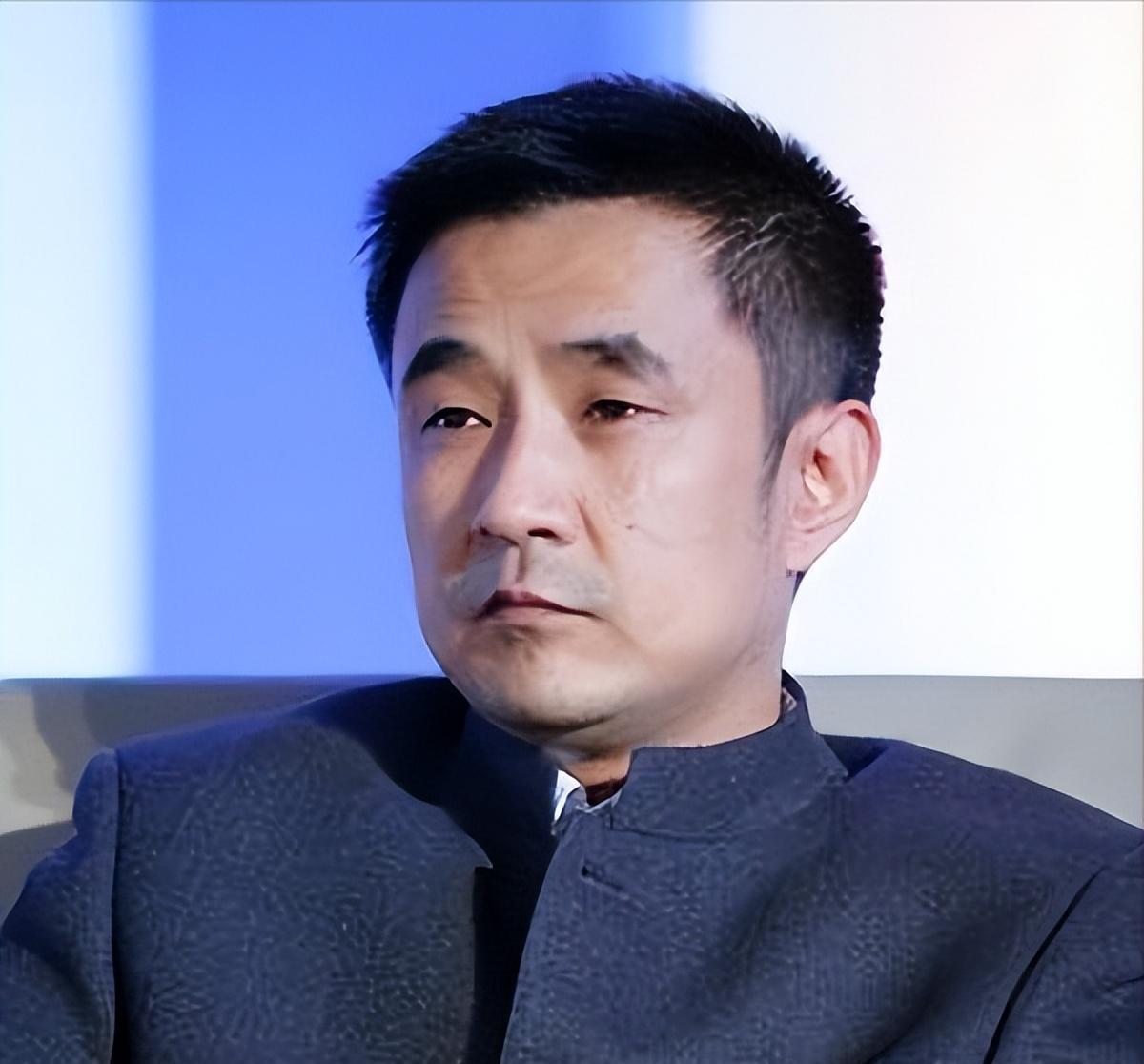 王永红:从商业奇才到逃犯的转变 在2017年,房地产大亨王永红为了赢得