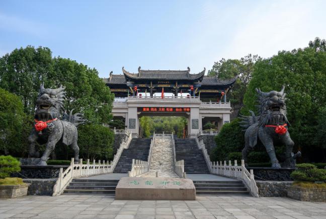 太湖县的"五千年文博园" 太湖县位于安徽西南部,大别山南麓,长江北岸