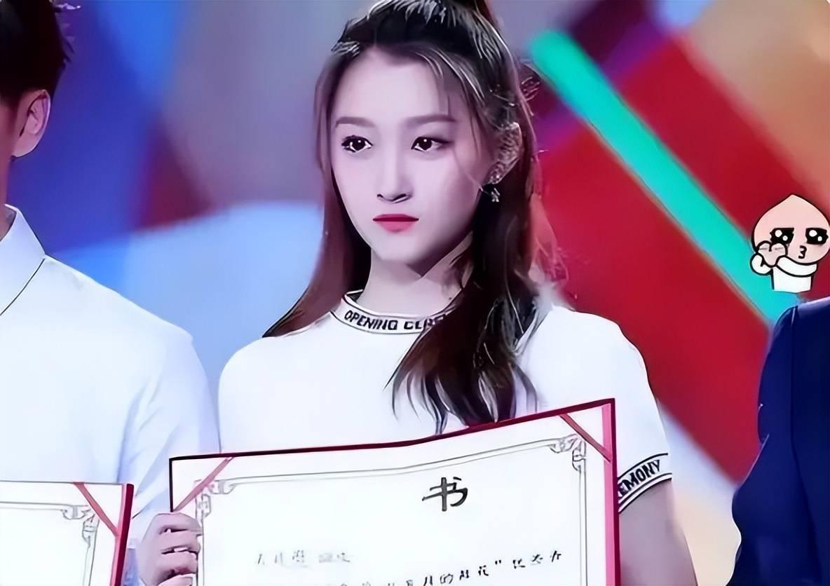 考编成大学生就业新选择,关晓彤鹿晗考编经历引发热议 随着就业压力的