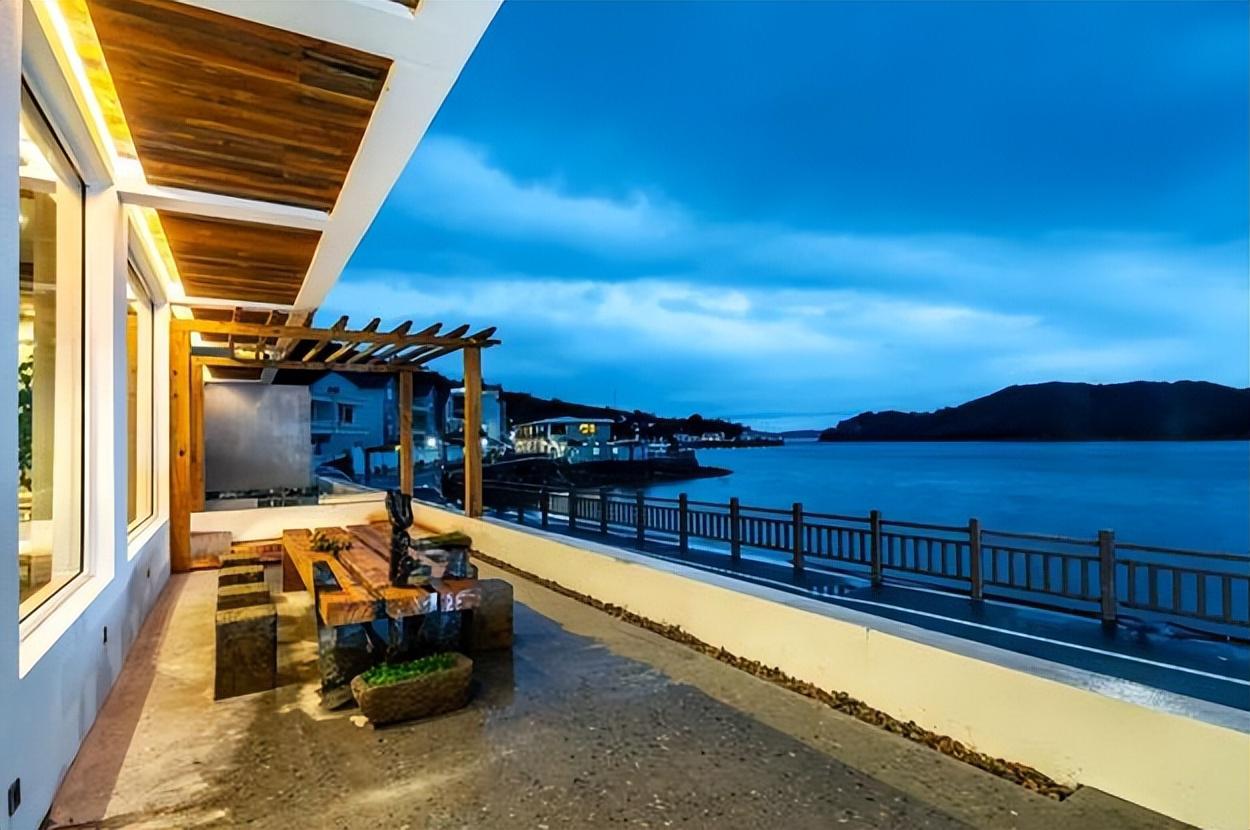 日照民宿:海边民宿文化的代表 日照民宿是近几年旅游的一个亮点,很多