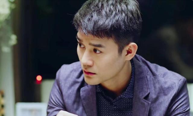 重温《欢乐颂》:书香门第的赵启平为何独爱曲妖精 赵启平清楚地看到了