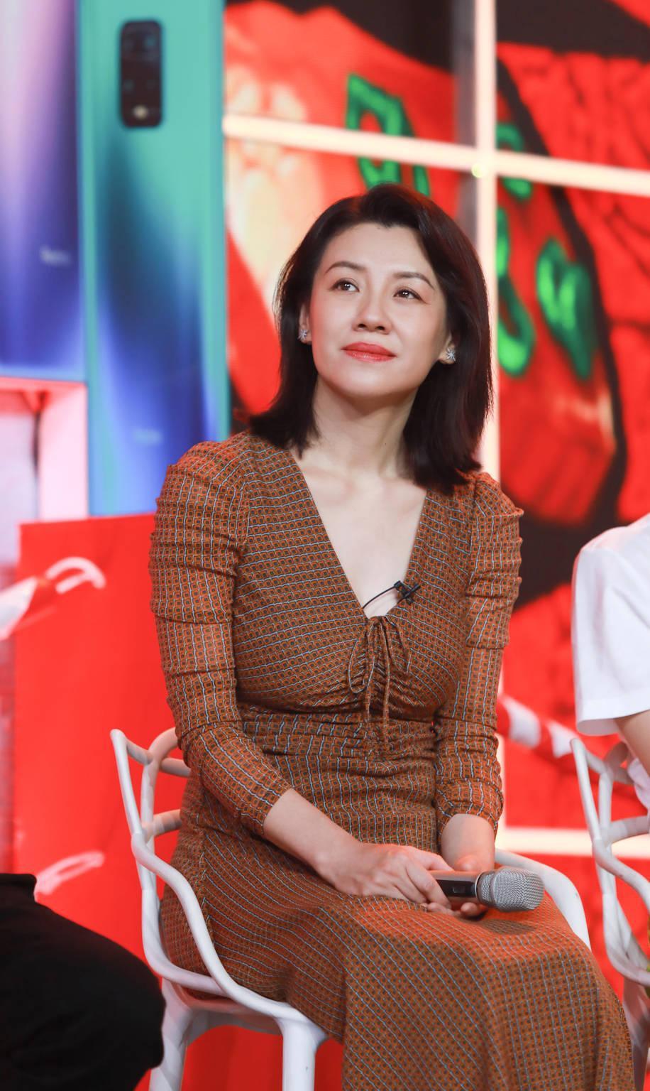 刘琳:中年女演员的坚韧与幸福 刘琳,这位才华横溢的中生代女演员,在