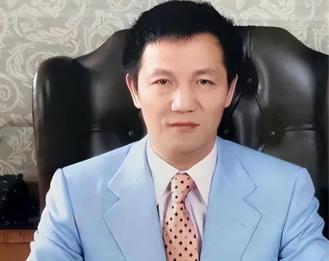 上海前首富:19年后出狱 周正毅,上海前首富,服刑期间净赚30亿,出狱后