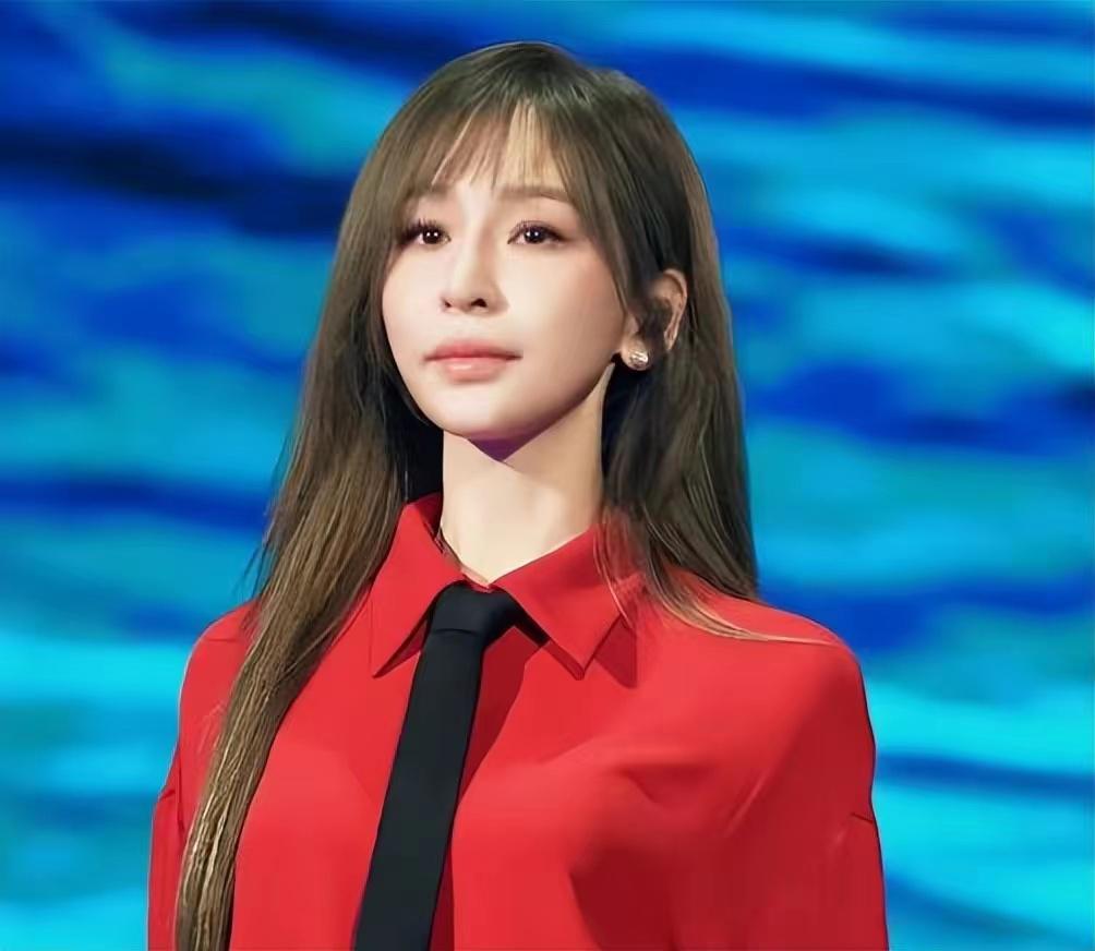 情路坎坷 王心凌和富二代男友蓝蔚文分手半年,嫁入豪门梦破裂,王心凌