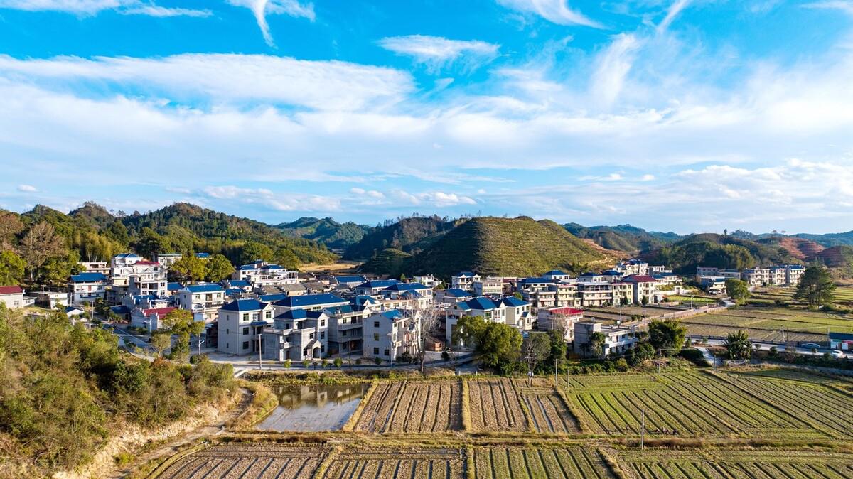 吉水螺田镇:打造宜居宜业和美乡村 冬日的江西吉水,一片宁静与美丽.