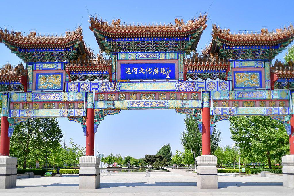 河津市旅游攻略 河津市是山西省的一个旅游胜地,拥有丰富的自然和人文