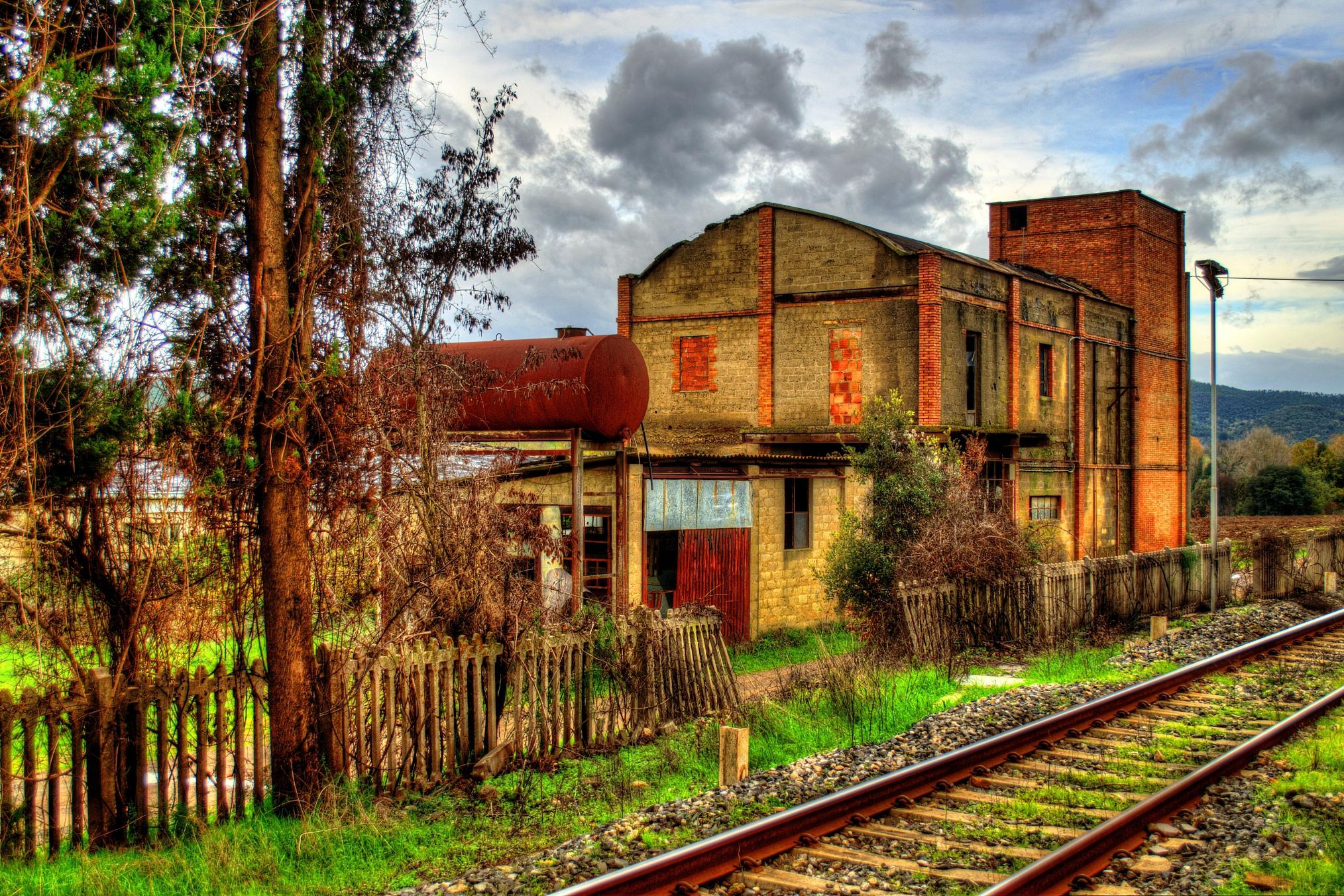 碧色寨景区游记 从蒙自市区出发,踏上了前往碧色寨景区的旅程.
