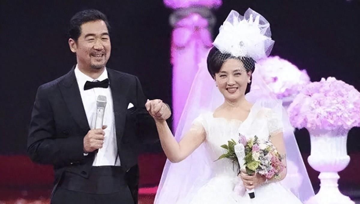 邓婕:精湛演技惊艳众人 邓婕,87版《红楼梦》中扮演王熙凤的演员,今年