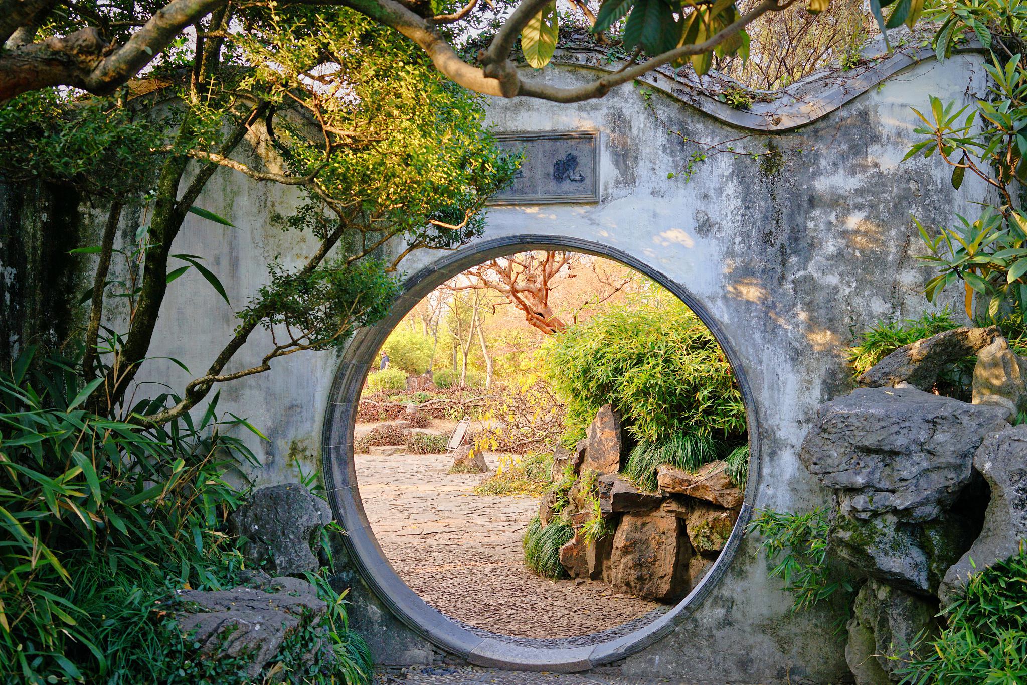 苏州拙政园的四大景观 苏州拙政园是中国著名的古典园林之一,以其精美