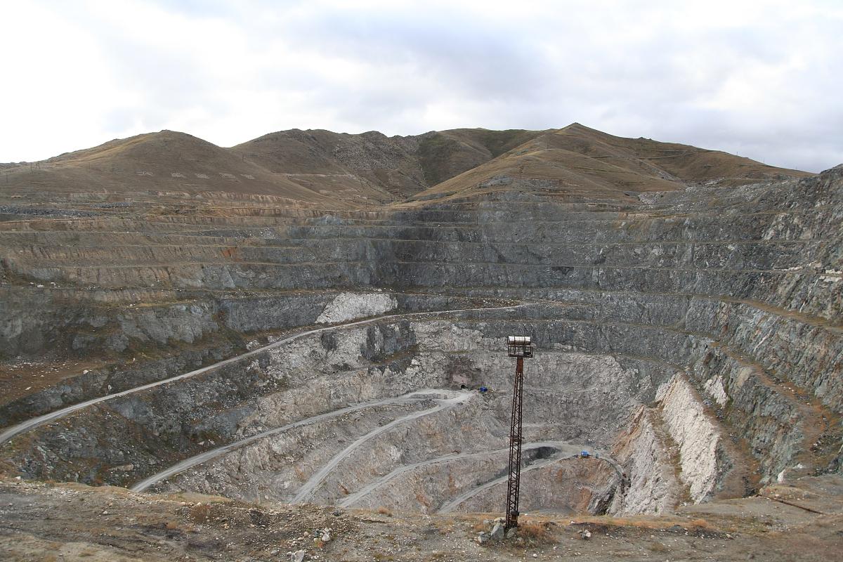 陕西太白黄金矿业尾矿库闭库工程:政府与企业的共同责任 陕西太白黄金