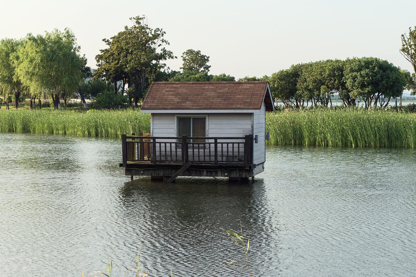 淀山湖归园游玩攻略 淀山湖位于上海市郊,是一个集自然景观和人文历史