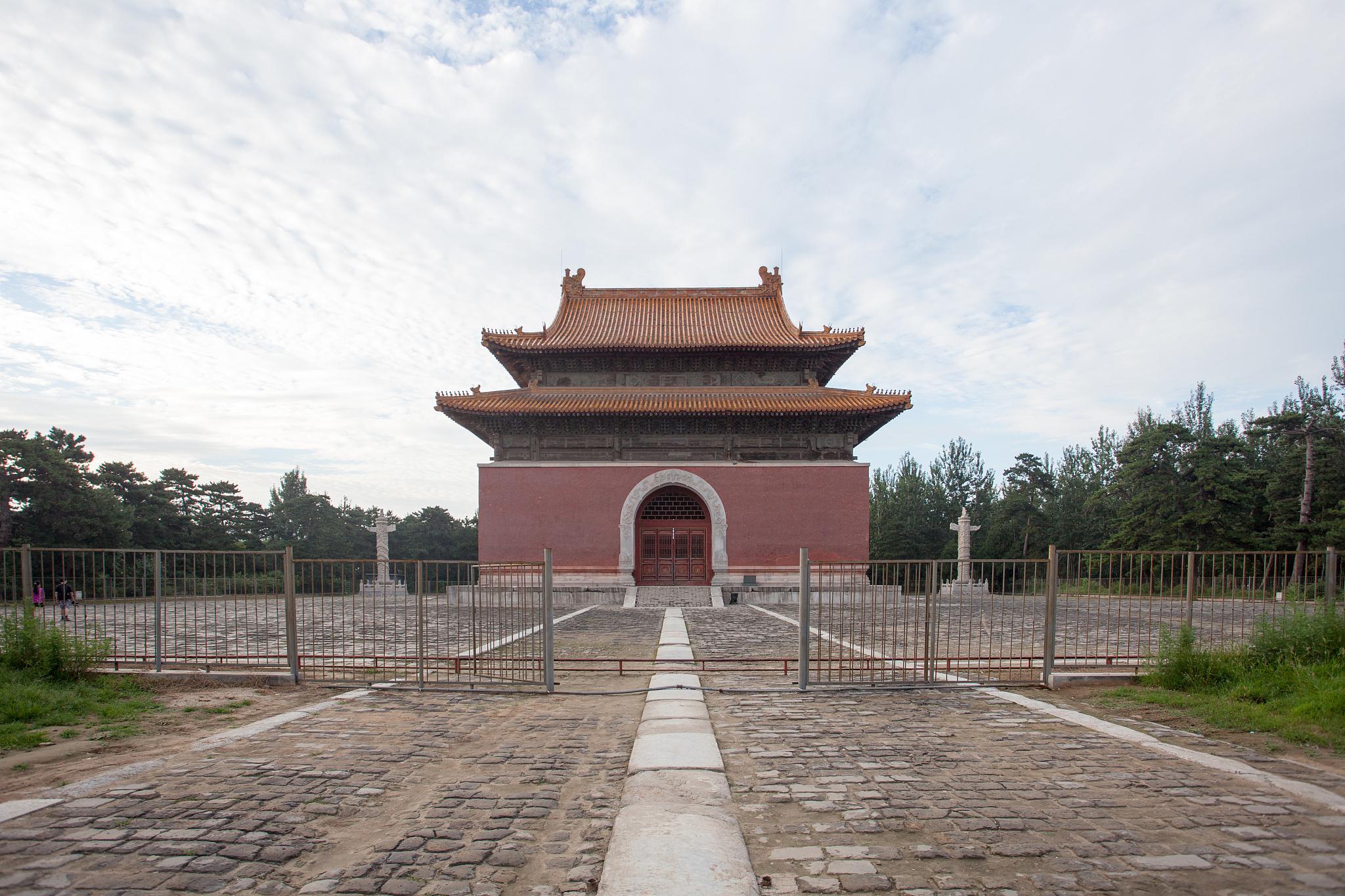 清西陵景区,历史与自然的完美结合 保定市,位于河北省中部,是一座充满