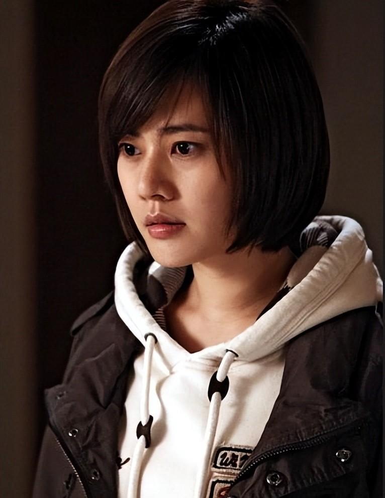 秋瓷炫:我这辈子最明智的决定 秋瓷炫的童年充满了不幸,但她的笑容却