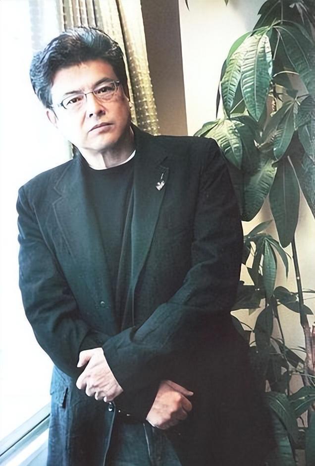 三浦友和:内外兼修的魅力演员 著名演员三浦友和因其出色的演技和俊朗
