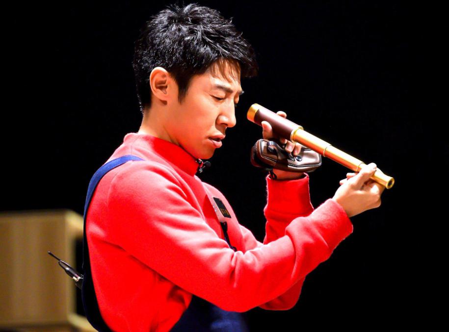 撒贝宁与李白的婚姻经历 央视主持人撒贝宁,备受观众喜爱,然而这位