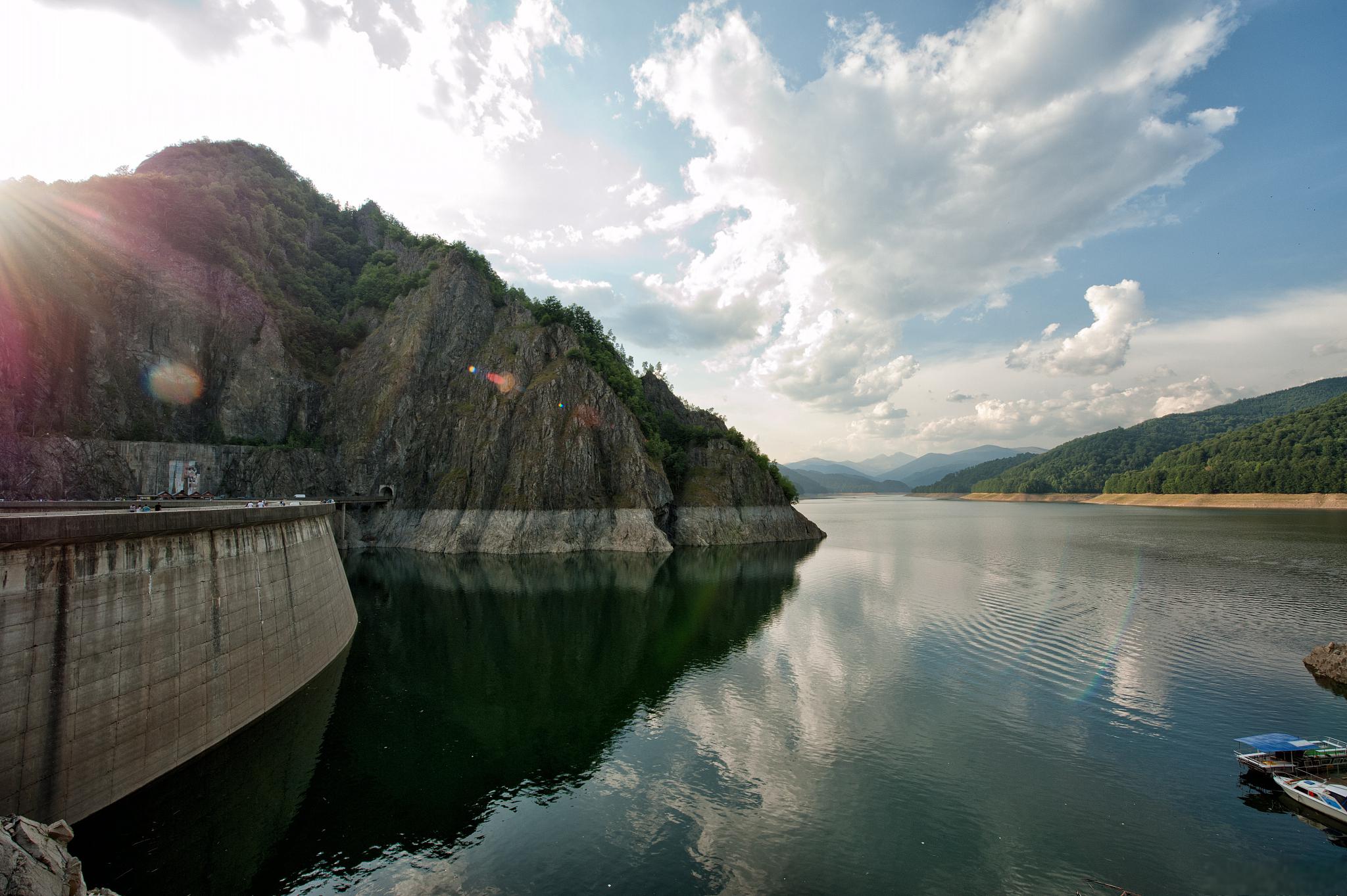 汾河二库景区详细介绍 汾河二库景区位于山西省太原市,是一座以水利